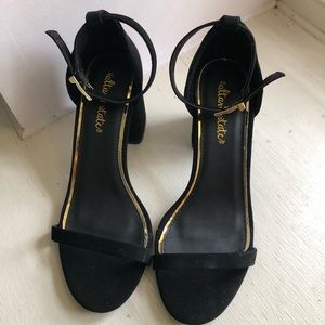 Black velvet Altar’d State block heels, size 6, NWOT